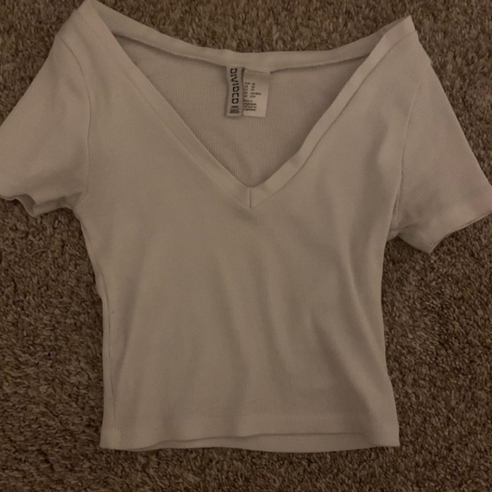 White T-shirt crop top